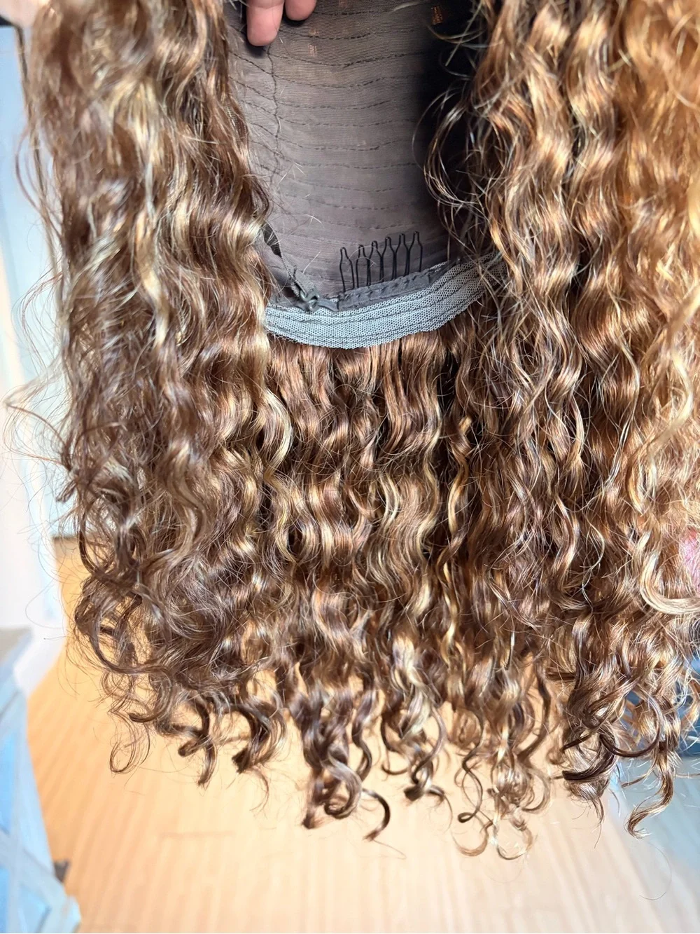 💯 human hair Curly Human Hair Wig - Golden Brown Highlights